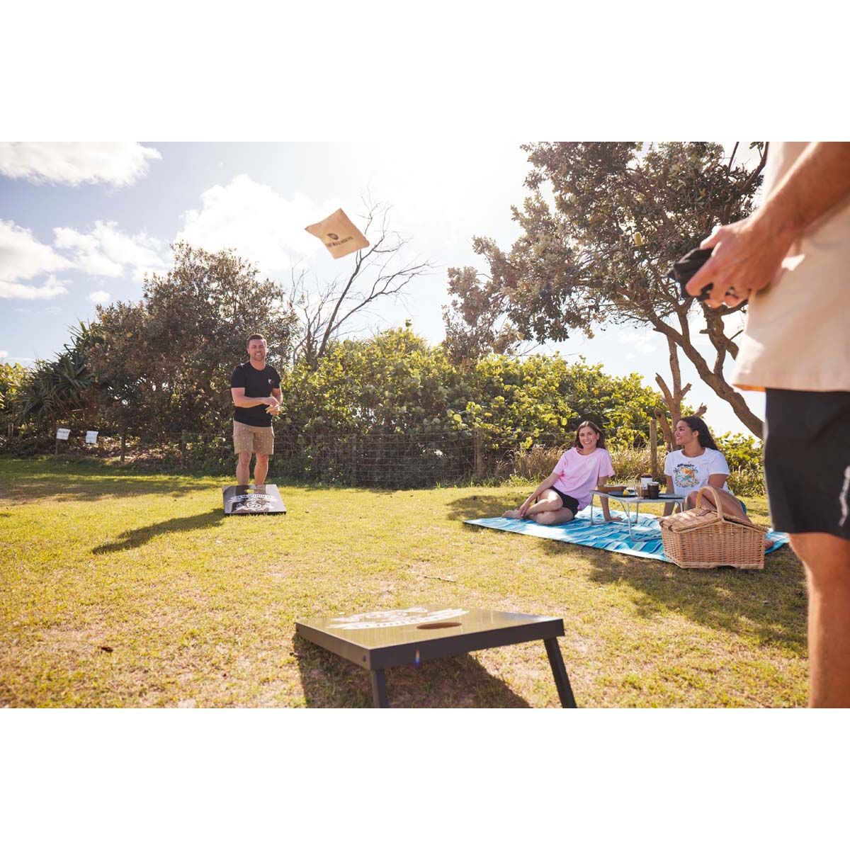The Mad Hueys Bag Toss Game, , bcf_hi-res